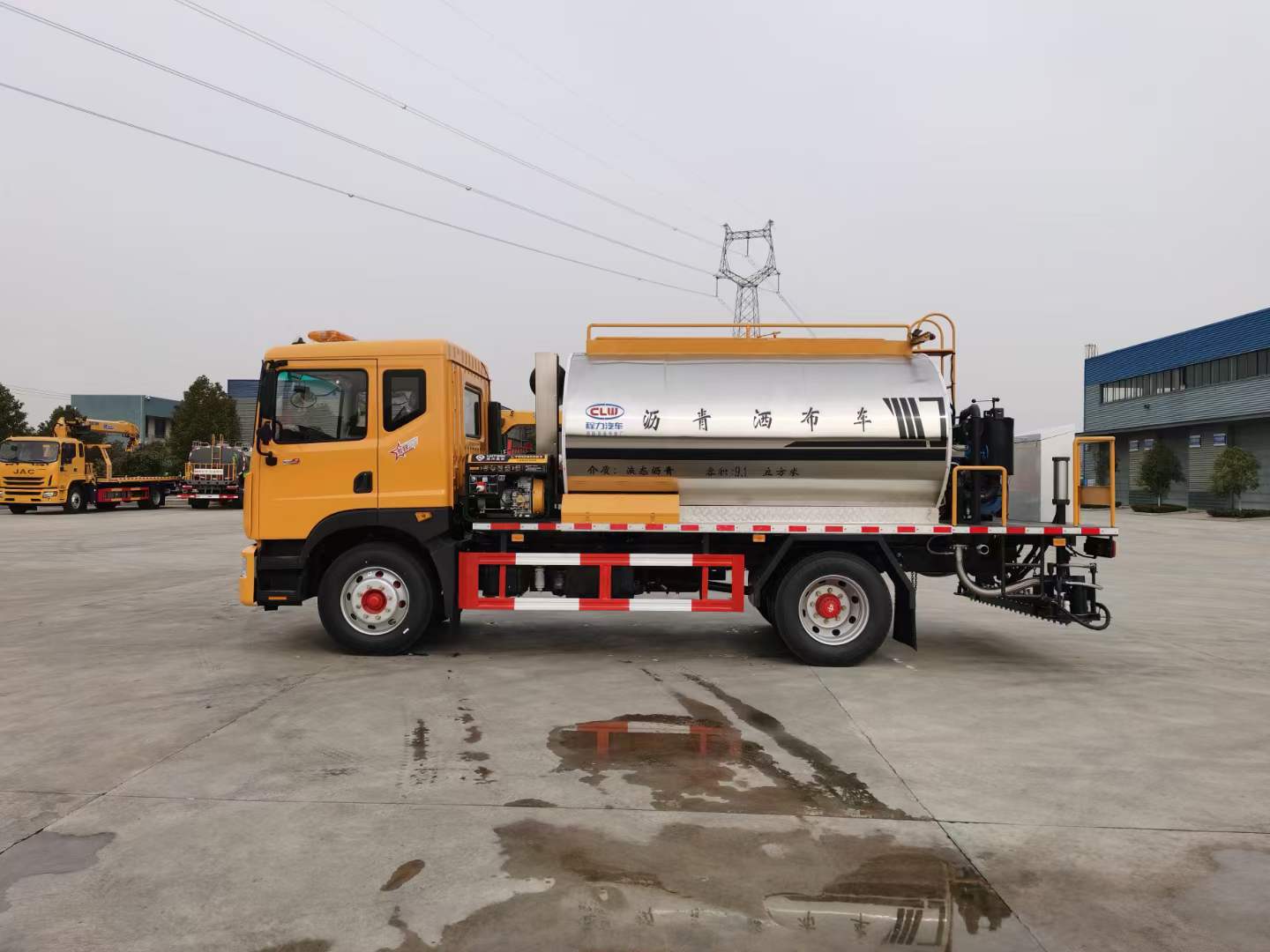 黃牌 東風(fēng)D9瀝青灑布車